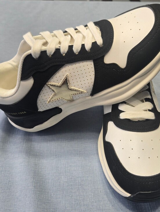 Vintage Havana Shoes - Vintage Havana Black White & Gold Star Retro Sneakers Size 9